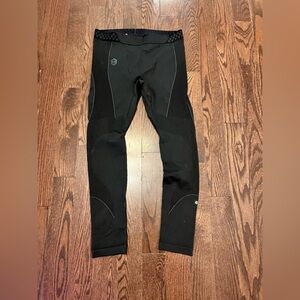 Men’s Under Armour Rush black basketball tights, size XL